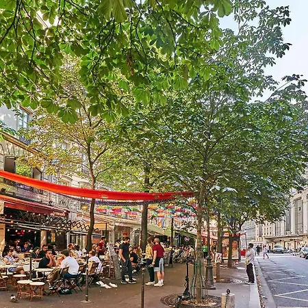Pompidou 3, Rue Simon Le Franc - 4 Places * Paris